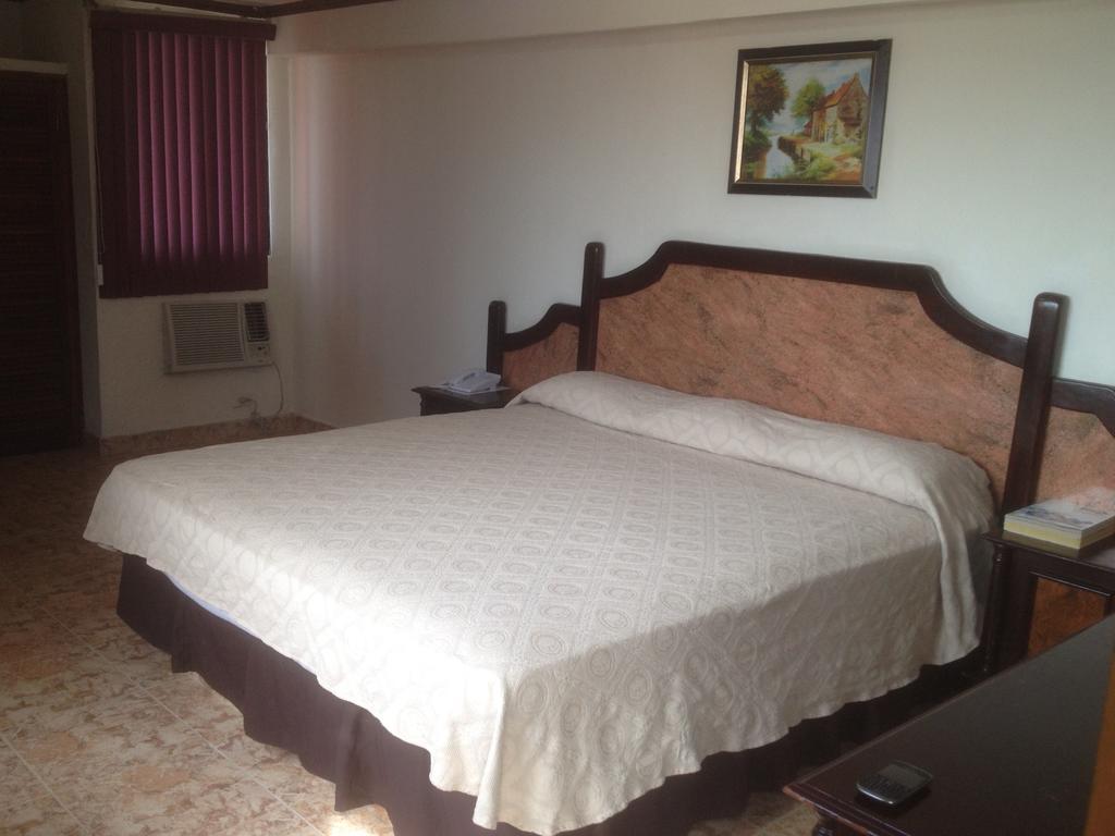Hotel Marparaiso Panama City Room photo
