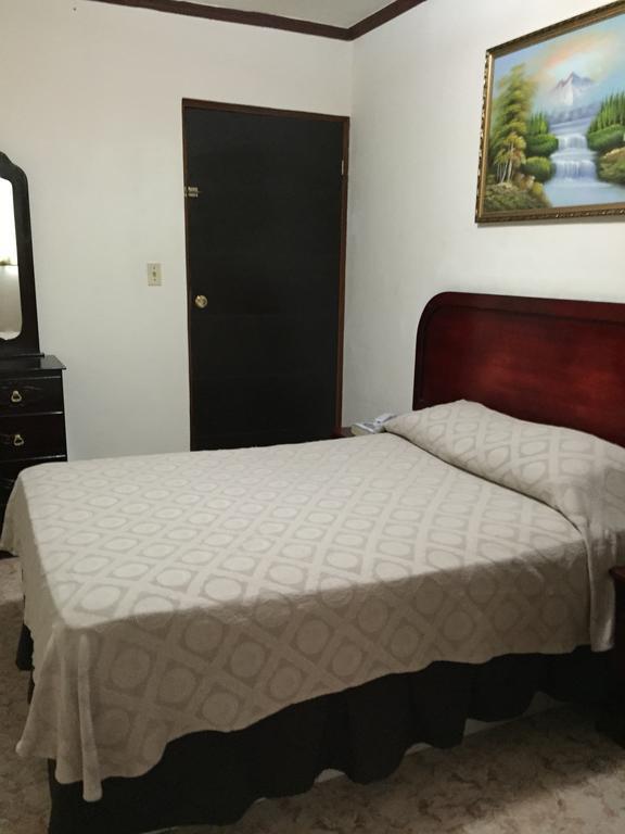 Hotel Marparaiso Panama City Room photo